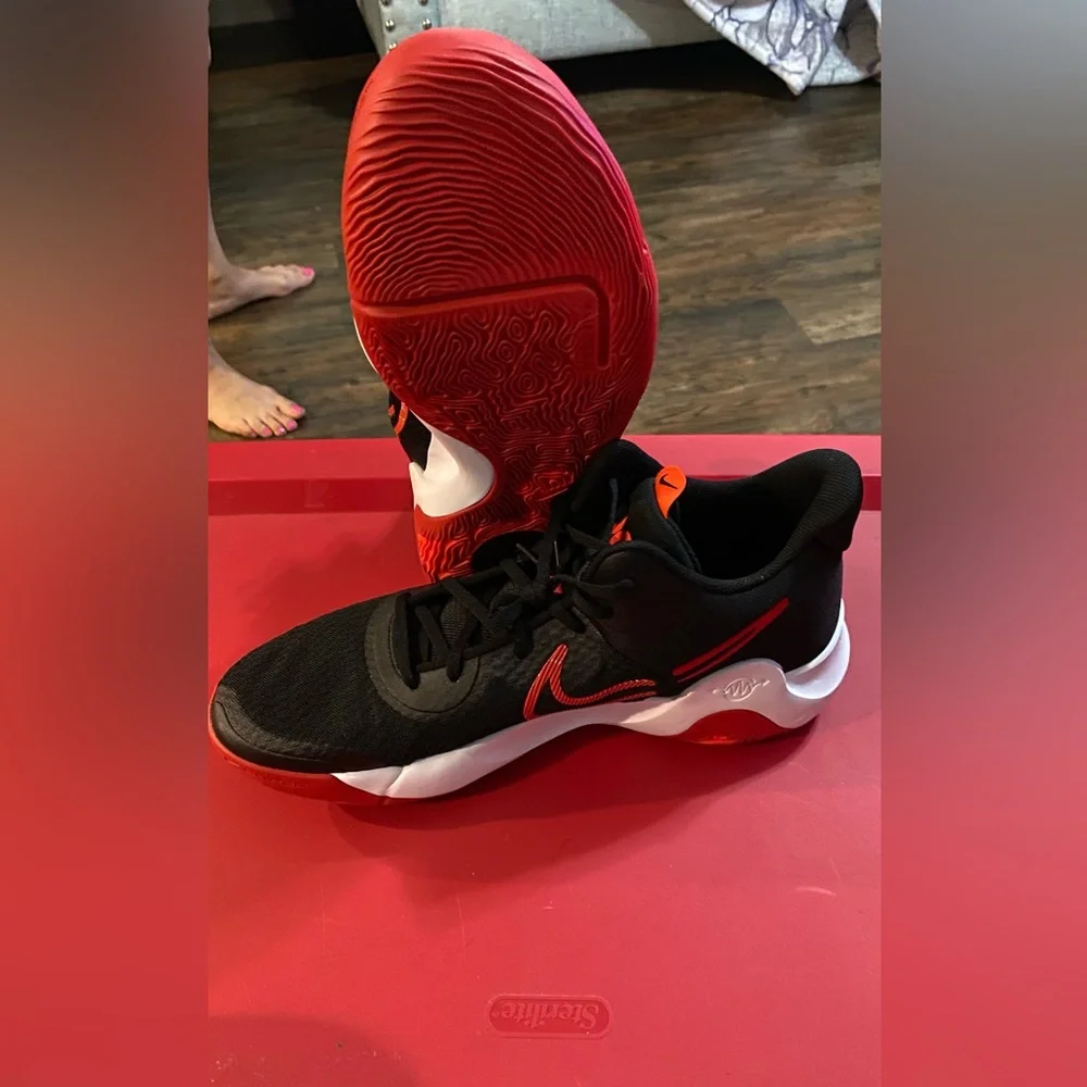 Nike‎ Mens KD Trey 5 Black and Red Size 14 New witbout tags
